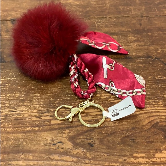 Action Imports Puff Silk Tied Gold Keychain NEW - Picture 6 of 6